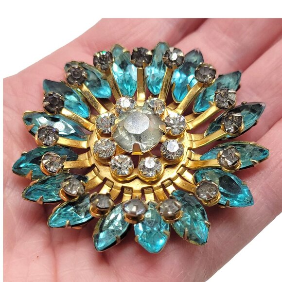 Vtg Floral Starburst Teal and Clear Rhinestone Brooch Pin Gold Tone Statement - Picture 9 of 9